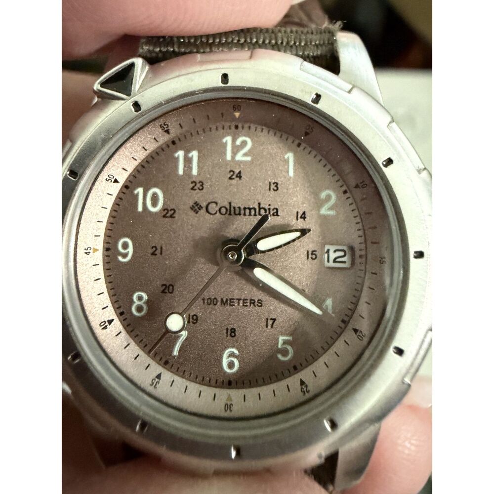 Columbia 100 meters watch with brown leather band